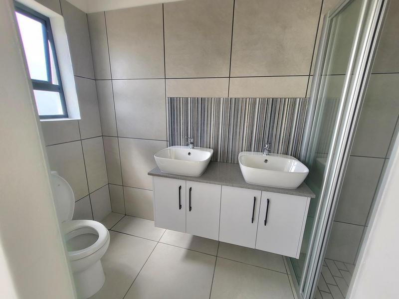 To Let 3 Bedroom Property for Rent in Laaiplek Western Cape